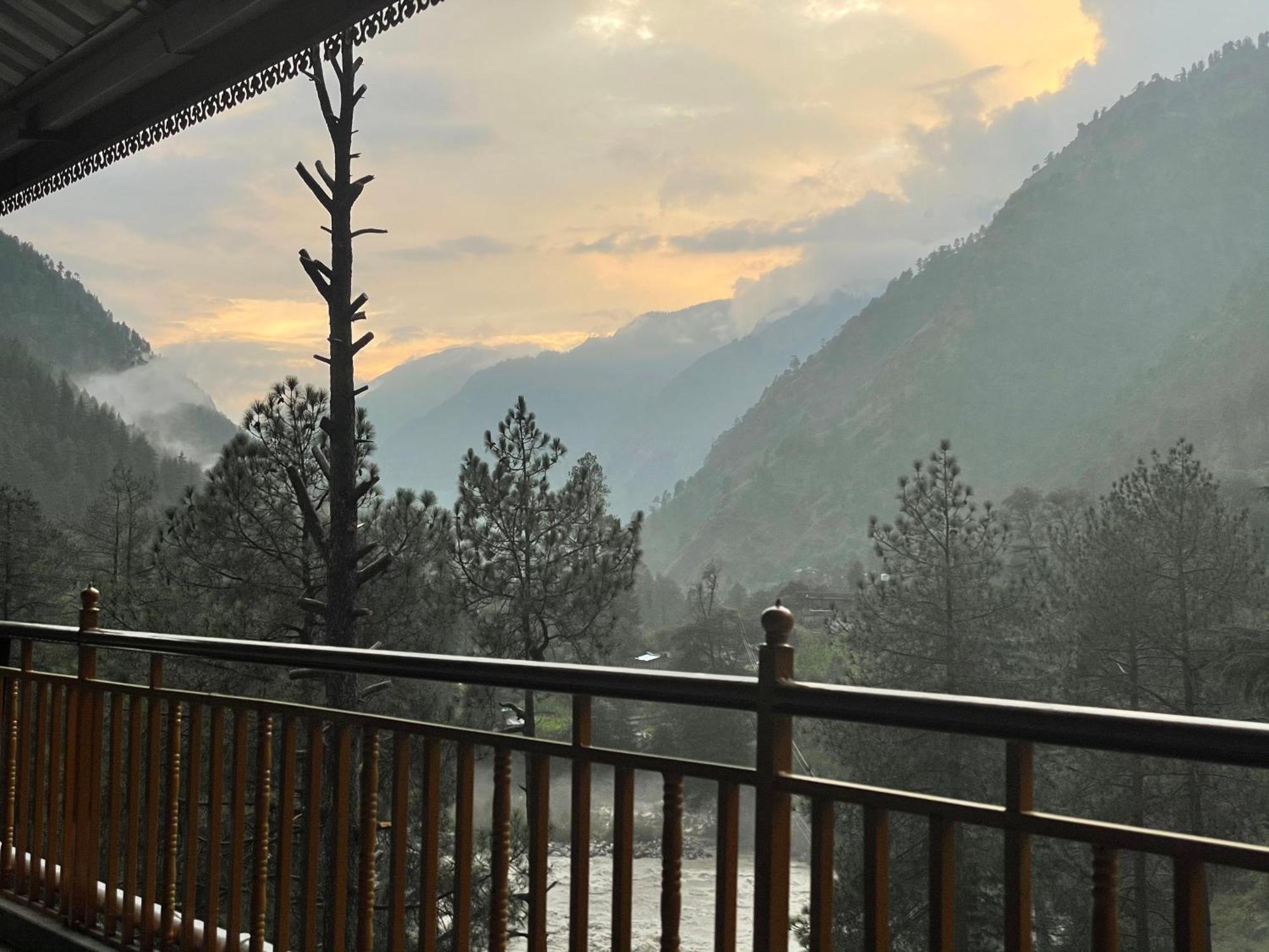 Highland Spirit 2 Hotel Kasol Bagian luar foto